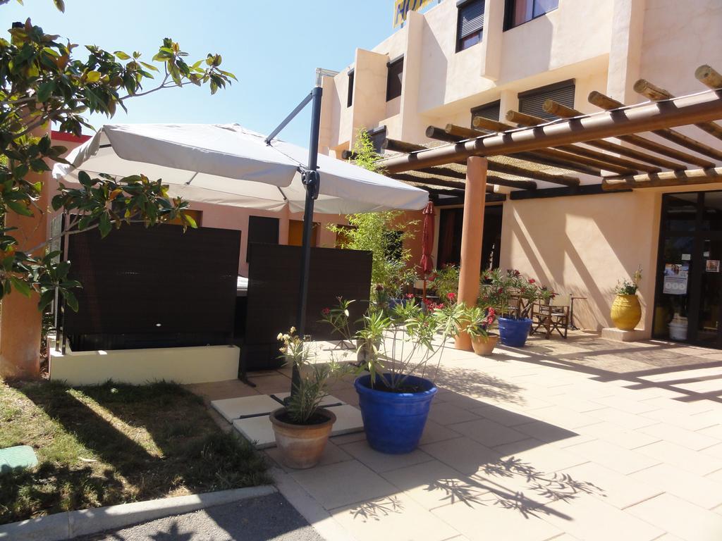 Hotel L'Hacienda Martigues Exterior foto